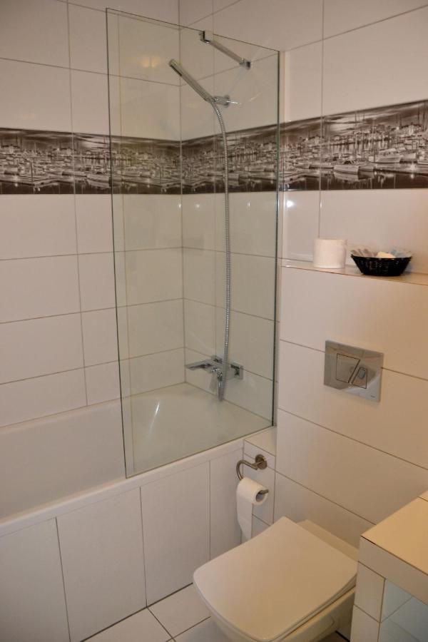 Apartamenty Centrum Nad Motlawa Z Widokiem Na Patio Z Balkonem Gdansk Exterior photo